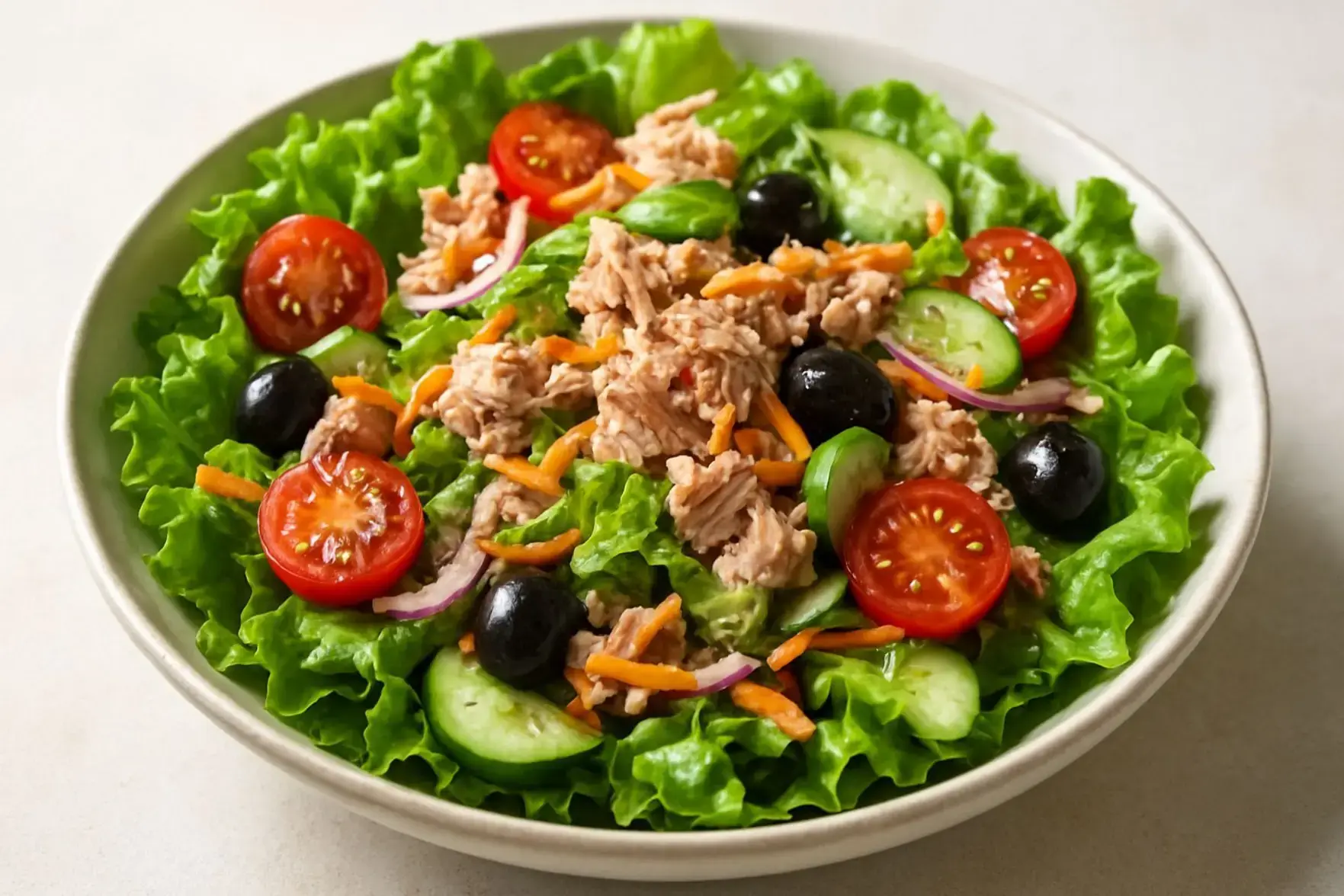 Salada de atum refrescante